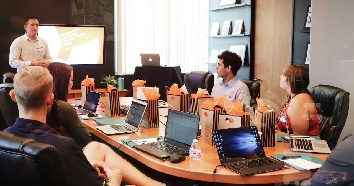 Fractional Executive vs. Full-Time: A Growth Strategy Guide